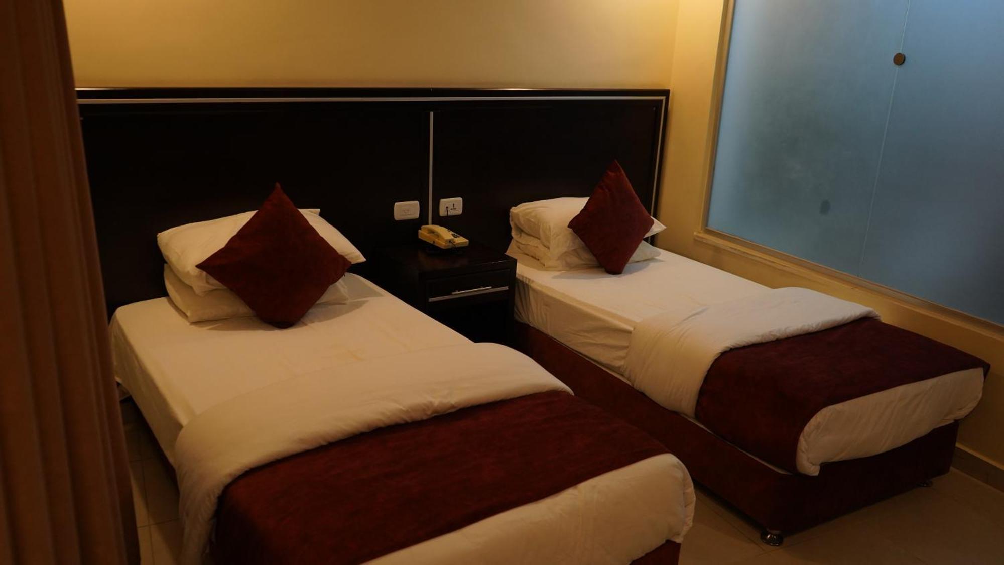 Petra Agora Hotel 瓦迪穆萨 外观 照片